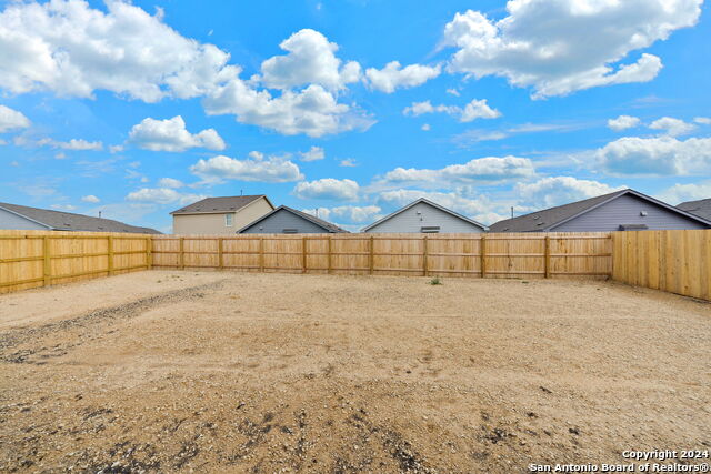 Image 23 of 26 For 719 Grey Dove