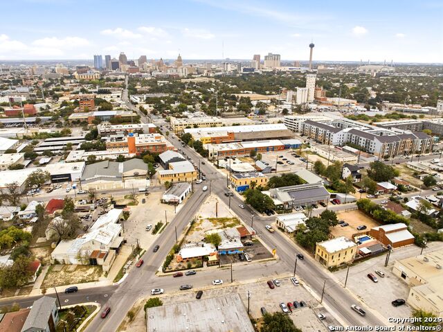 Image 2 of 18 For 1501 Flores St S