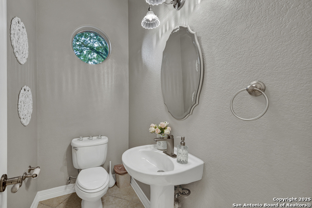 Image 10 of 50 For 9752 Trophy Oaks