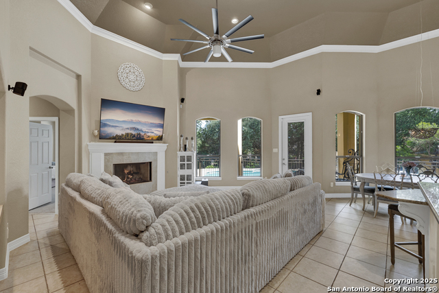 Image 12 of 50 For 9752 Trophy Oaks