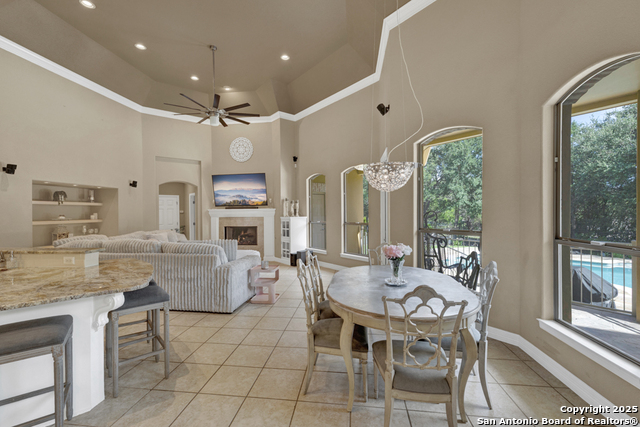 Image 13 of 50 For 9752 Trophy Oaks