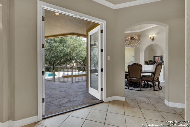 Image 19 of 50 For 9752 Trophy Oaks