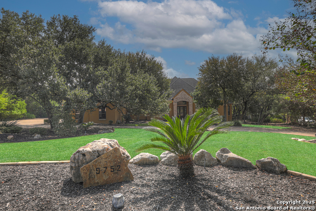 Image 2 of 50 For 9752 Trophy Oaks