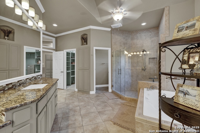 Image 29 of 50 For 9752 Trophy Oaks