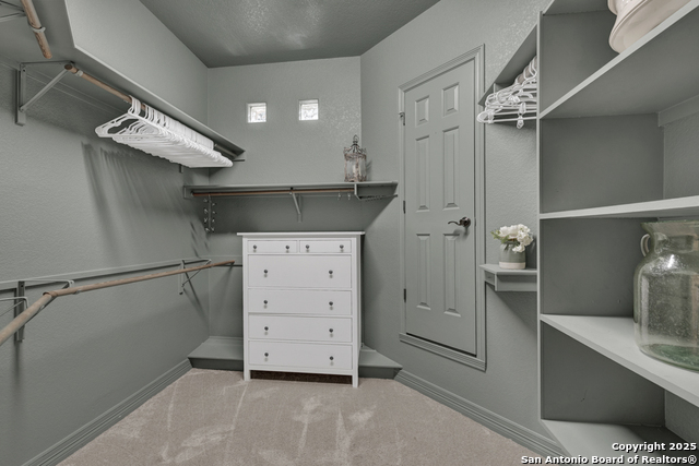 Image 30 of 50 For 9752 Trophy Oaks