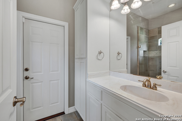 Image 35 of 50 For 9752 Trophy Oaks