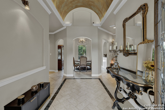 Image 4 of 50 For 9752 Trophy Oaks