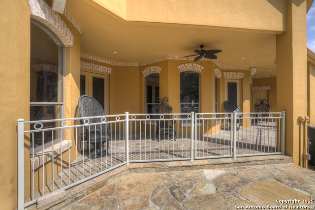 Image 41 of 50 For 9752 Trophy Oaks