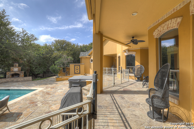 Image 42 of 50 For 9752 Trophy Oaks