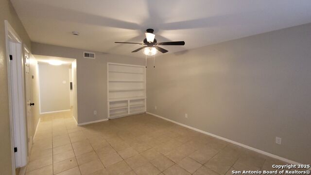 Image 2 of 14 For 516 Gentleman  3