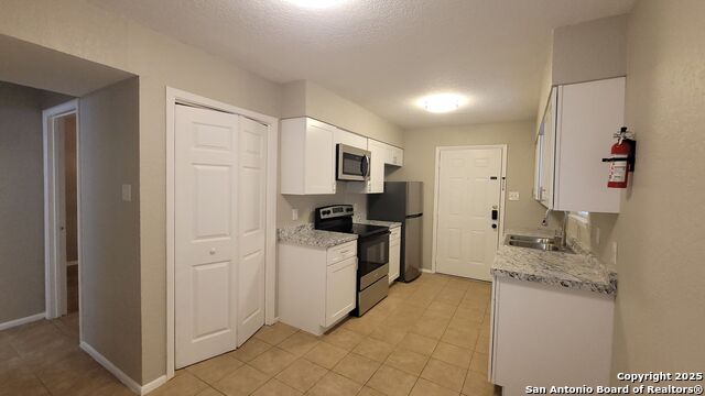 Image 6 of 14 For 516 Gentleman  3