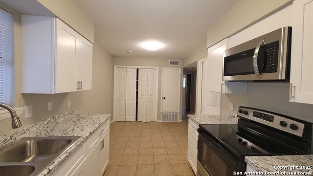 Image 7 of 14 For 516 Gentleman  3