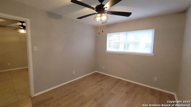 Image 9 of 14 For 516 Gentleman  3