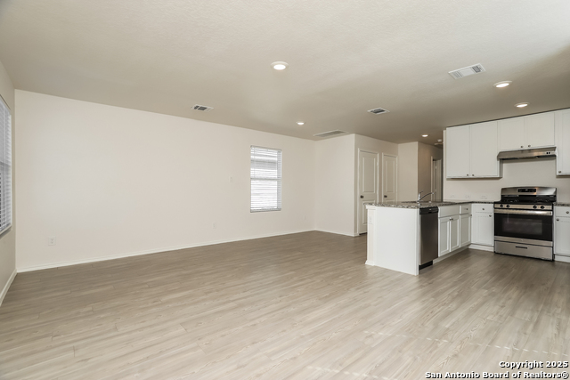 Image 5 of 11 For 14738 Southton Basin