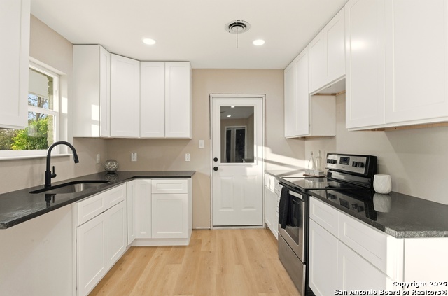 Image 7 of 16 For 173 National Blvd