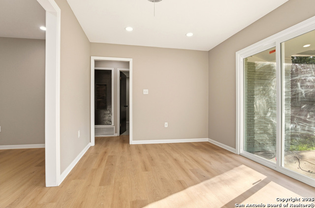 Image 9 of 16 For 173 National Blvd