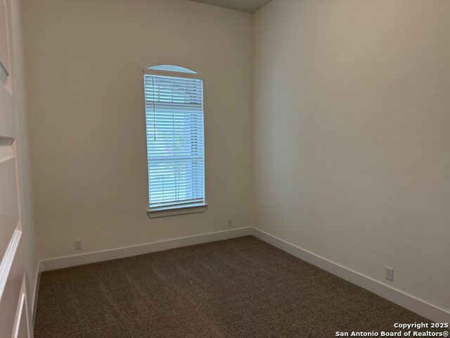 Listing photo id 13 for 542 Caliban  