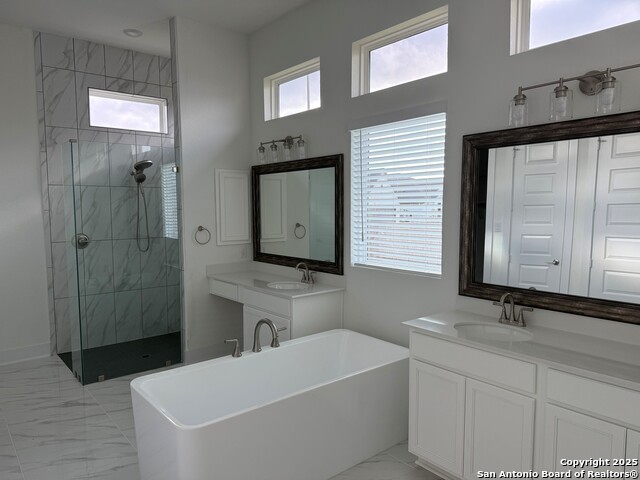 Listing photo id 16 for 542 Caliban  