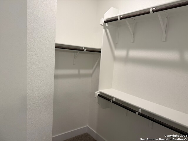 Listing photo id 17 for 542 Caliban  