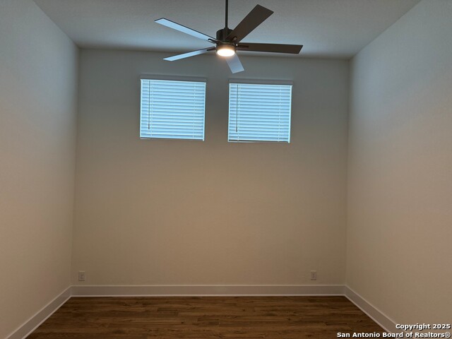 Listing photo id 6 for 542 Caliban  