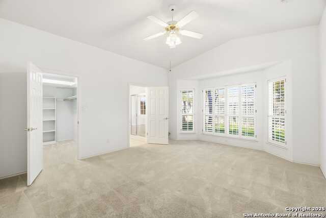 Listing photo id 9 for 129 Los Cedros Loop