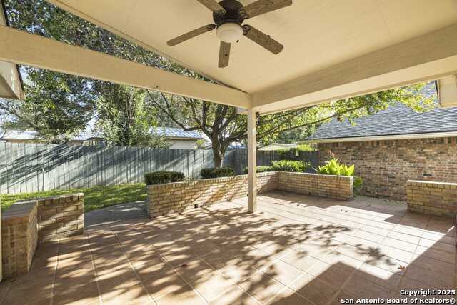 Listing photo id 16 for 129 Los Cedros Loop