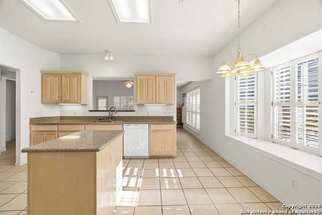 Listing photo id 4 for 129 Los Cedros Loop