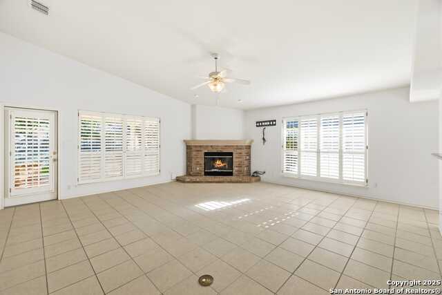 Listing photo id 6 for 129 Los Cedros Loop