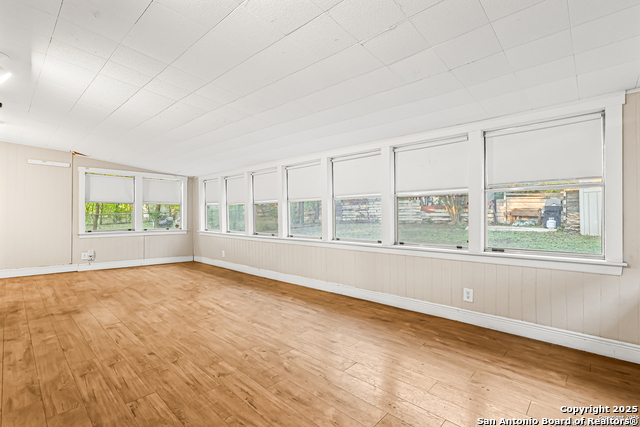 Image 9 of 18 For 311 Hope Dr