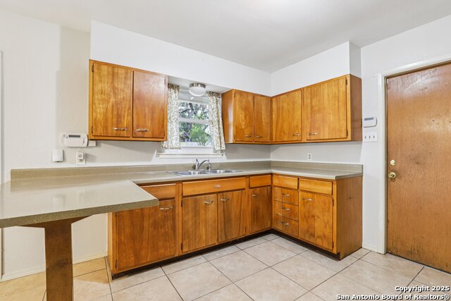 Image 12 of 29 For 5702 Gabor