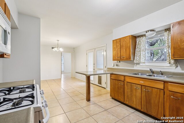 Image 13 of 29 For 5702 Gabor