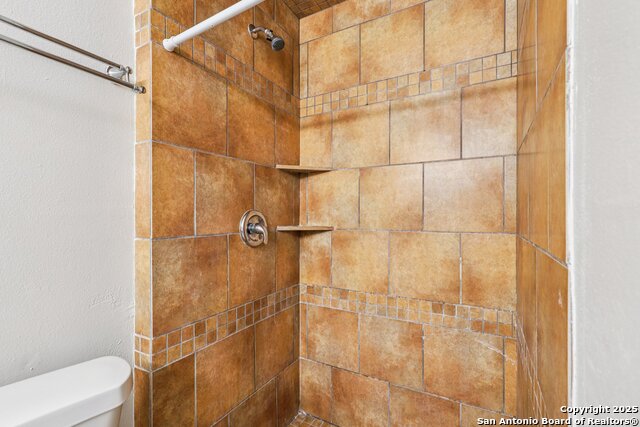 Image 18 of 29 For 5702 Gabor