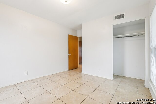 Image 20 of 29 For 5702 Gabor