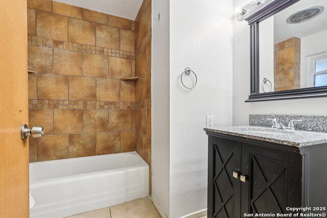 Image 21 of 29 For 5702 Gabor