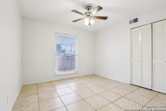 Image 23 of 29 For 5702 Gabor