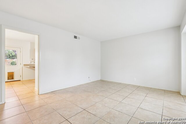 Image 5 of 29 For 5702 Gabor