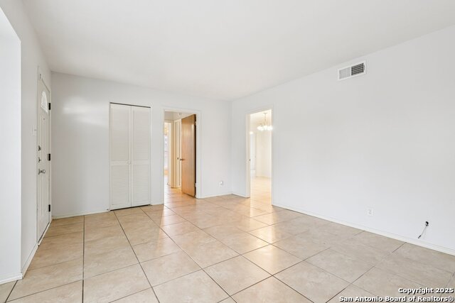 Image 7 of 29 For 5702 Gabor