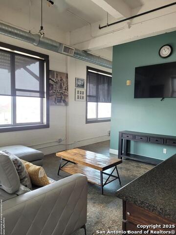 Image 14 of 19 For 831 Flores S 2402