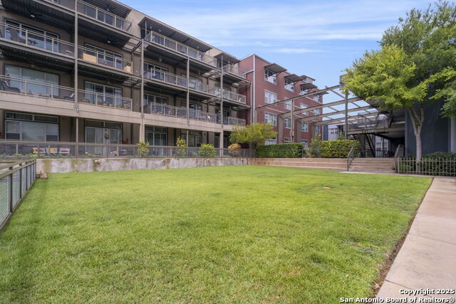 Image 3 of 19 For 831 Flores S 2402