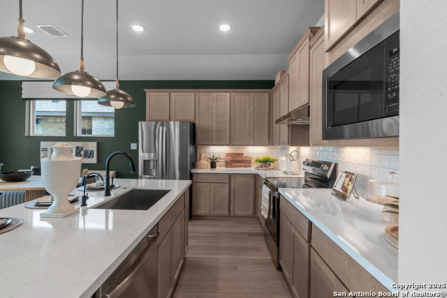 Image 19 of 48 For 9522 Luke Path