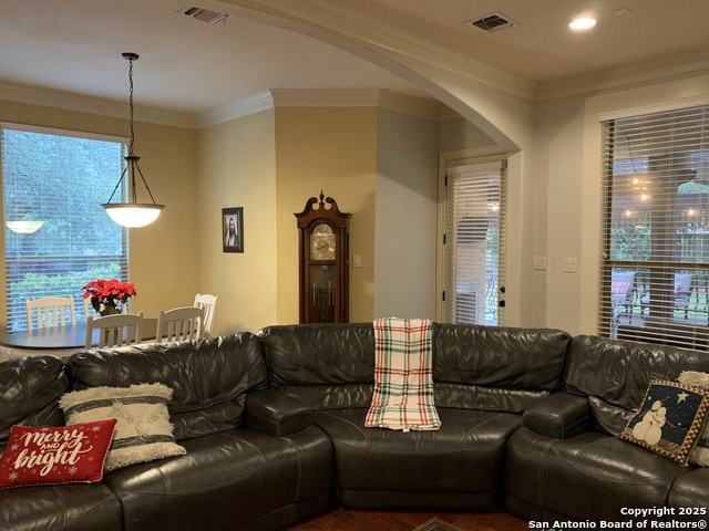 Image 16 of 47 For 42 Edgewater