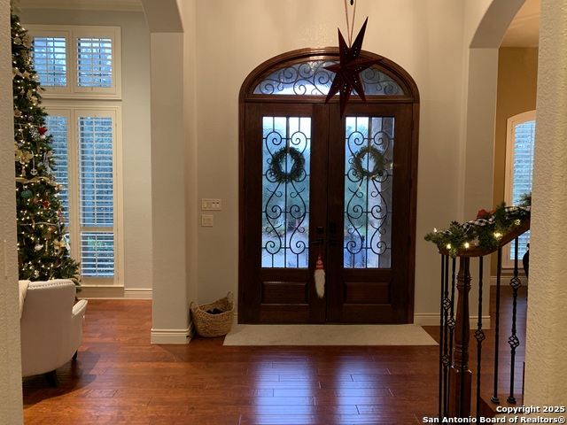 Image 2 of 47 For 42 Edgewater