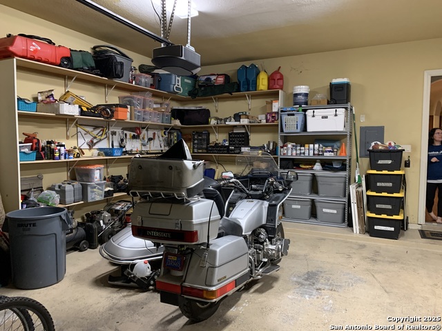 Image 43 of 47 For 42 Edgewater