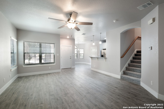 Image 11 of 20 For 6160 Eckhert Rd 1203