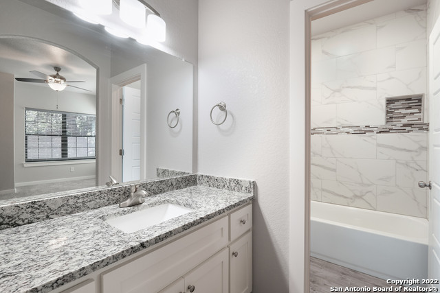 Image 16 of 20 For 6160 Eckhert Rd 1203