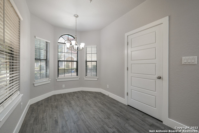 Image 3 of 20 For 6160 Eckhert Rd 1203