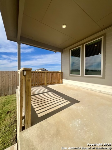 Image 100 of 105 For 14426 Daphne Bend