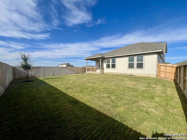 Image 101 of 105 For 14426 Daphne Bend