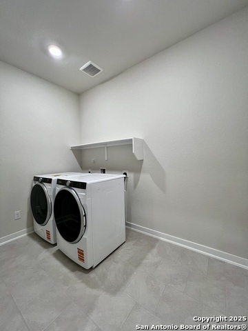 Image 19 of 105 For 14426 Daphne Bend