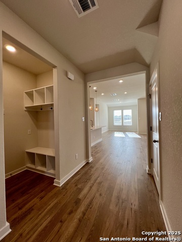 Image 22 of 105 For 14426 Daphne Bend